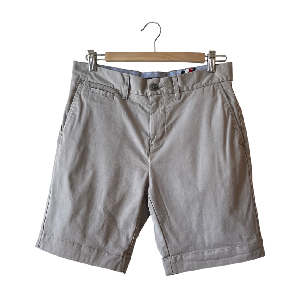 Tommy Hilfiger Shorts Mens 30 Flat Front Chino Gray Casual